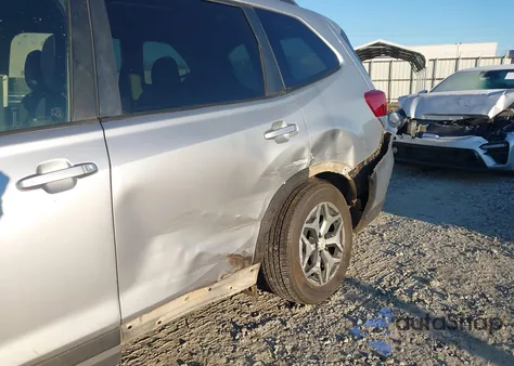 2019 Subaru Forester Premium из США, поврежденный, VIN JF2SKAGC5KH442853